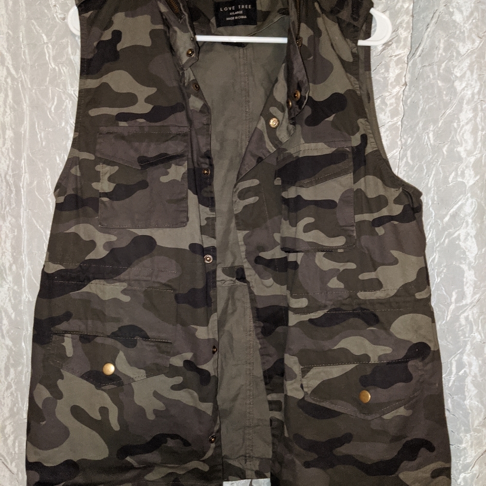 Camo Vest X-Large